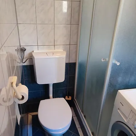 Apartmaji Stara Sola شقة